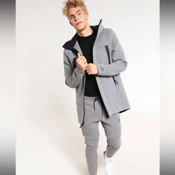 Nike tech fleece parka jacket deals